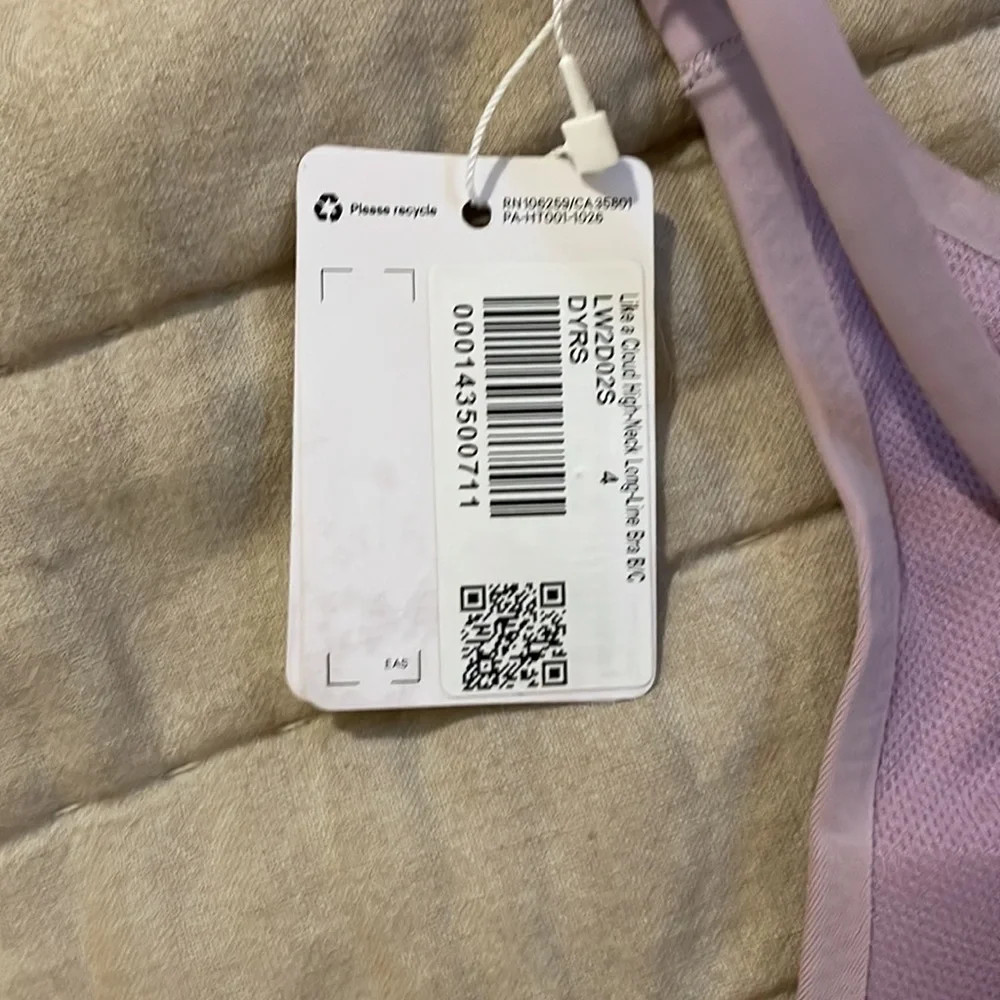 NWT Lululemon high neck sports bra - Picture 5 of 8